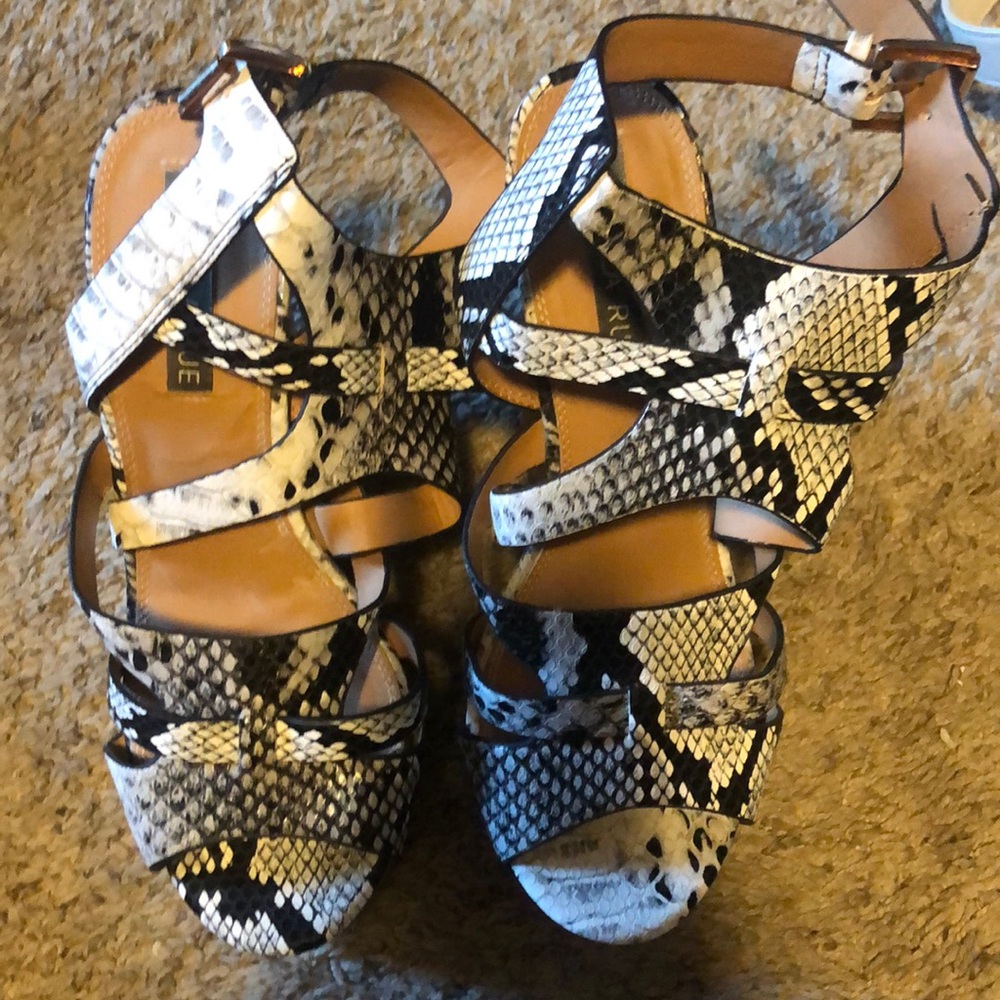 Izabella Rue heels